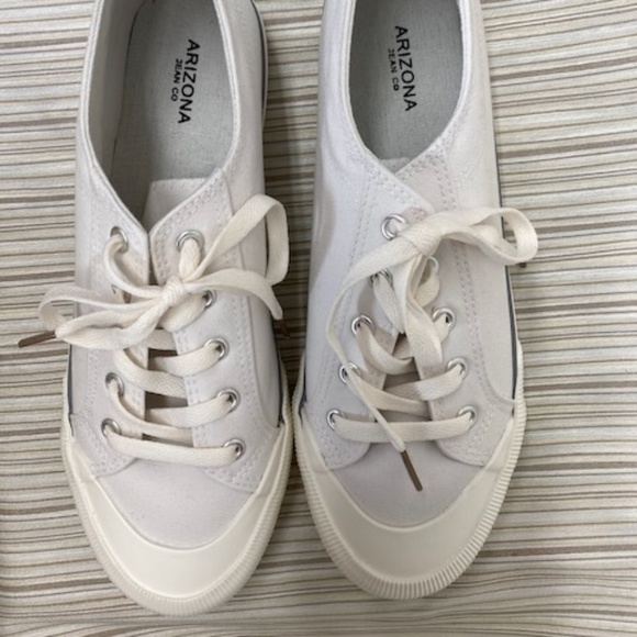 NWOT Arizona Jean Co white women's sneakers size 9 but fit like large 10 - Picture 5 of 5